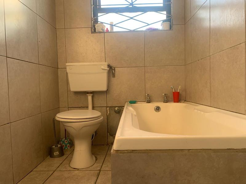 5 Bedroom Property for Sale in Russels Rest Western Cape